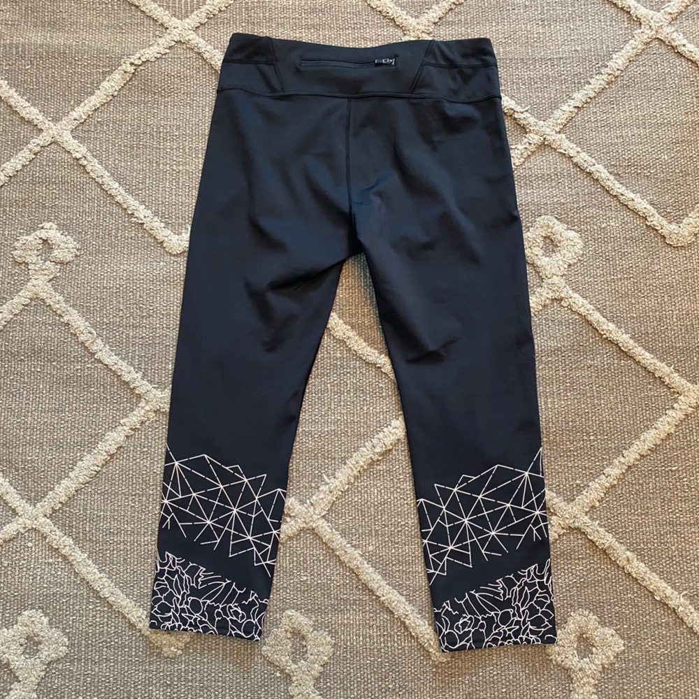 Athleta Graphic Floral Sonar Capri Crop Leggings - Picture 6 of 8